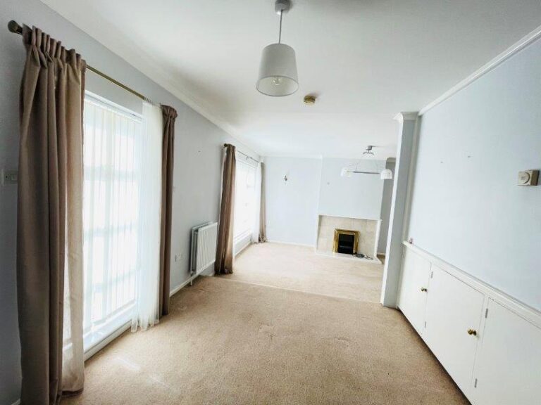 20 Old Grange Avenue, Ballymena Detached Bungalow L&B