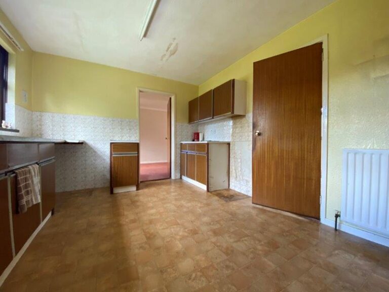 32 Rathmore Heights, Ballymena Detached 3 Bedroom Home L&B