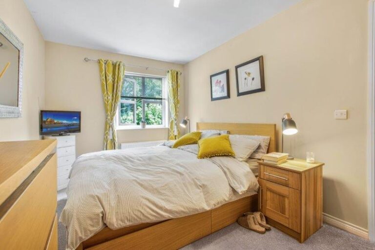 60 Leighinmohr Crescent, Ballymena..Beautifully Maintained 3 Bed Semi